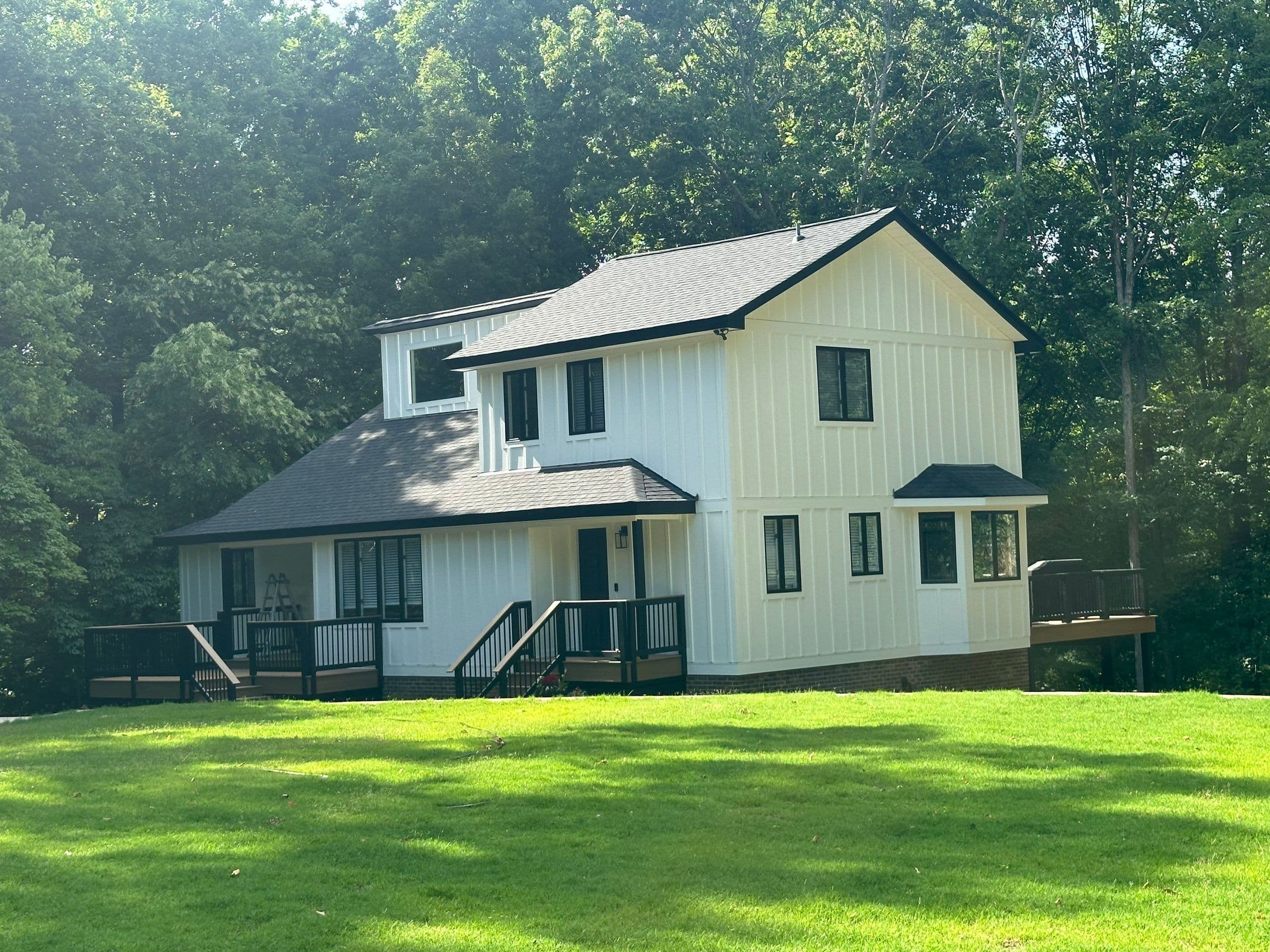 Fiber Cement vs Vinyl Siding in Charlotte's Climate: An Honest Comparison From a Contractor Who Installs Both